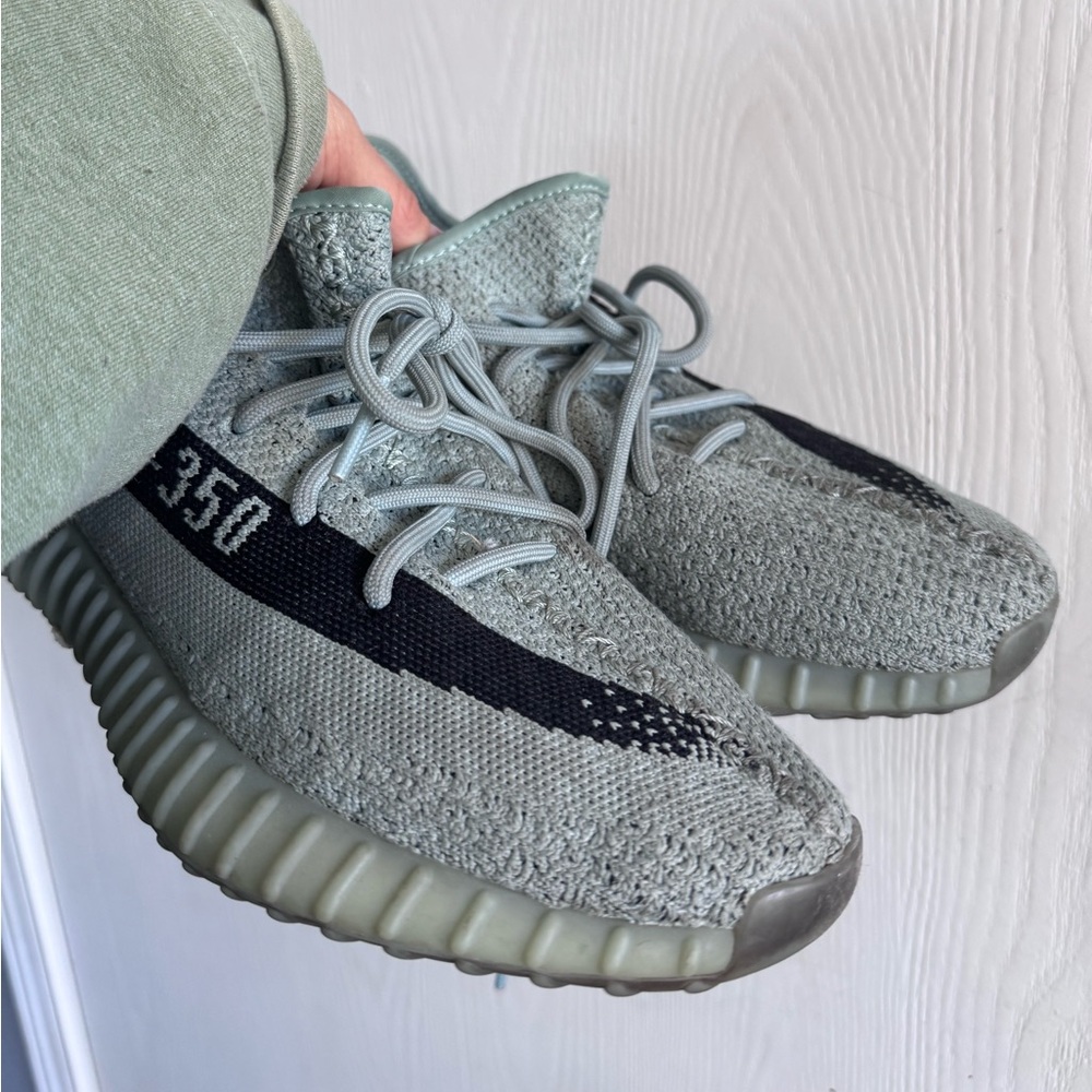 Adidas YEEZY boost 350 V2